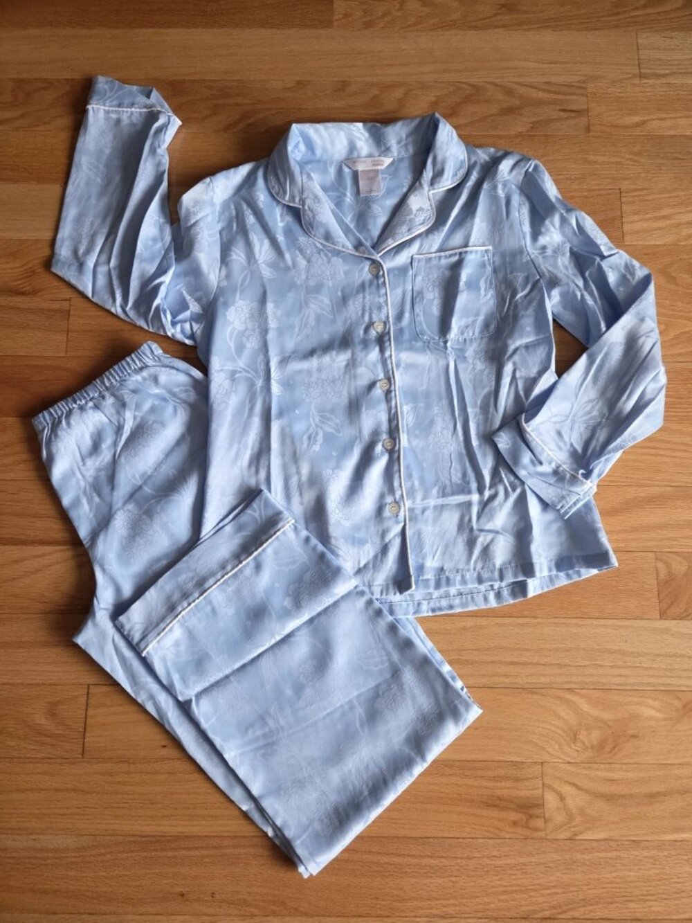 Gilligan & O’Malley Set Womens S Blue Paisley Brushed-Back Satin Shine Button up